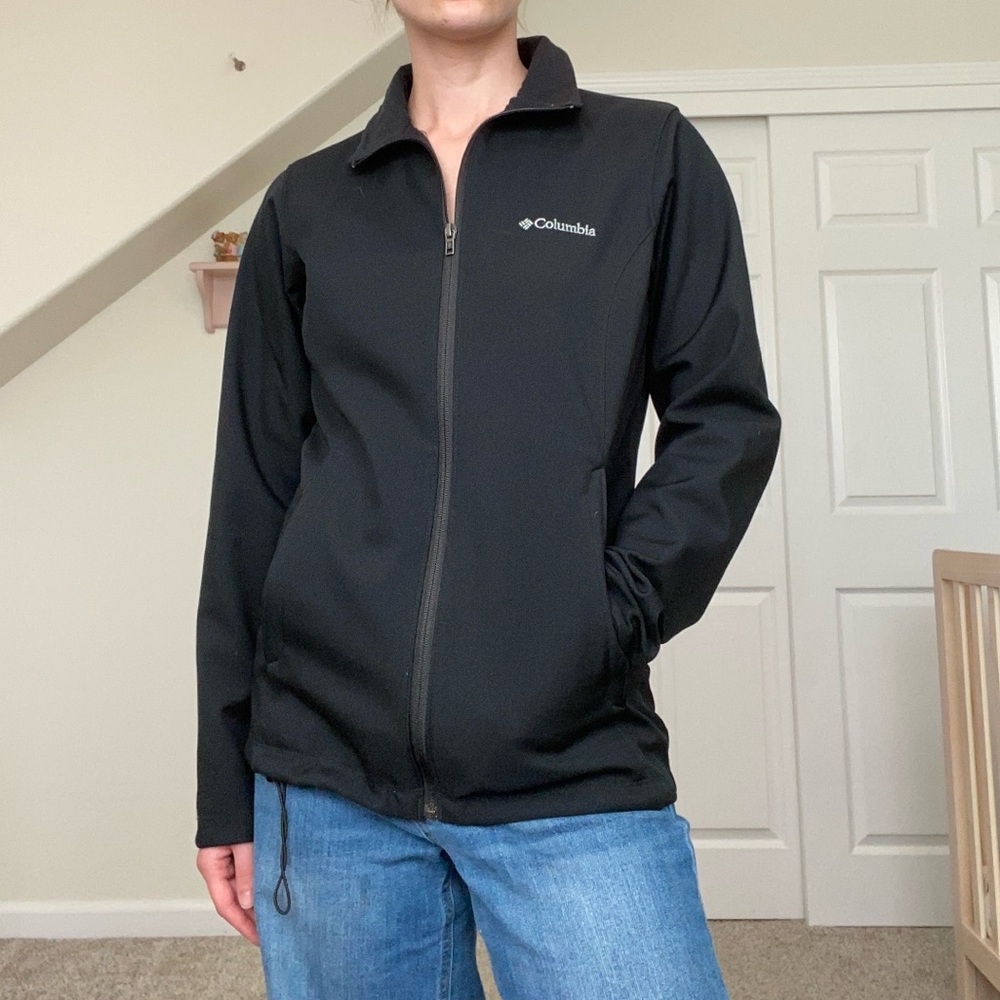 Columbia black fleece-lined jacket